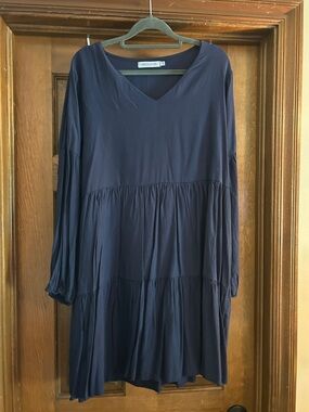 MISSLOOK Navy V-Neck Tiered Long Sleeve Dress